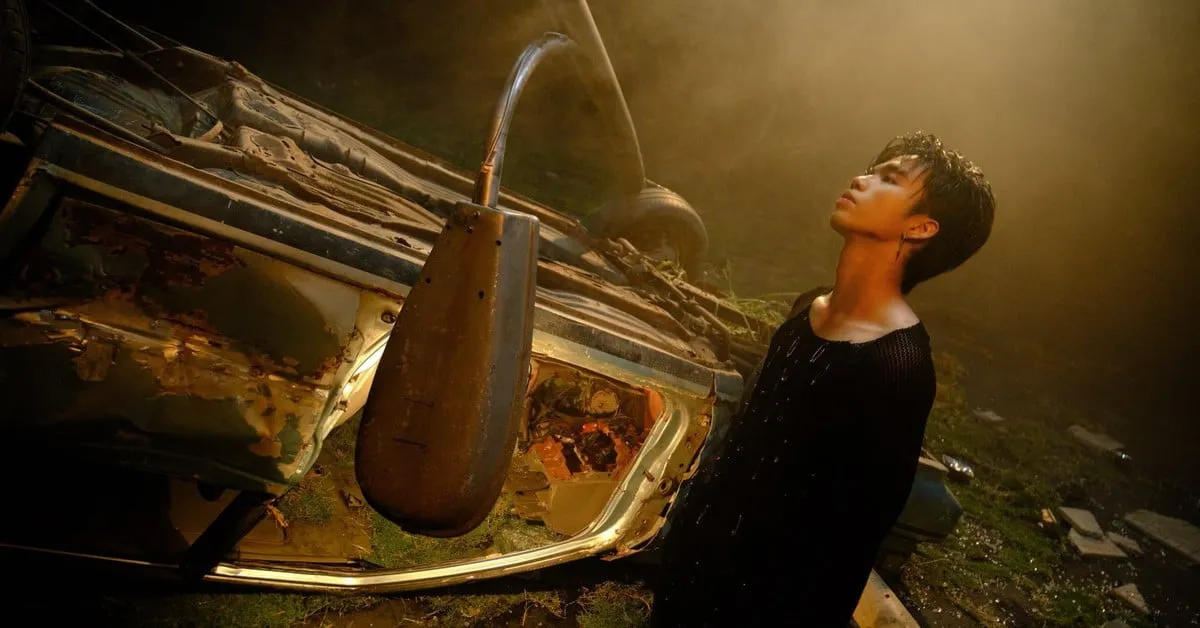 LEZII Rilis Video Musik "Dancing in the Rain", Tampilkan Identitas dan Kemampuan Serba Bisa