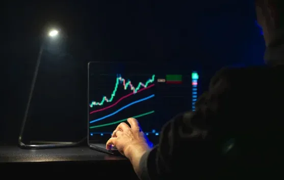 OJK Denda Pegiat Medsos Rp5,35 Miliar atas Manipulasi Harga Saham, Tiga Pihak Lain Disanksi Terkait IMPC