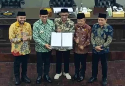Wali Kota Batu Sampaikan LKPJ 2025, Pendapatan Daerah Terealisasi Rp1,09 Triliun