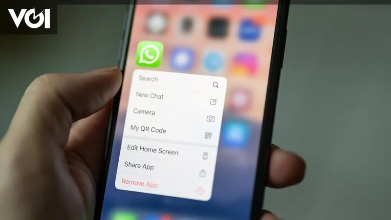 WhatsApp Peringatkan 200 Pengguna yang Mengunduh Aplikasi Palsu Berisi Spyware