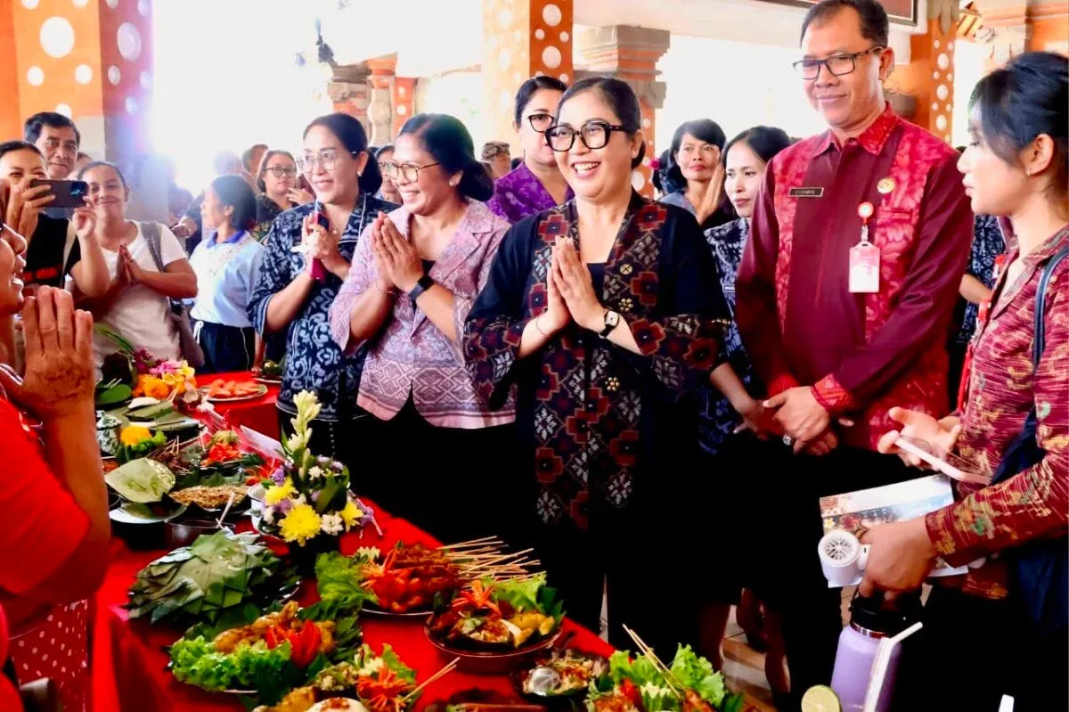 Peringatan Bulan Bung Karno di Tabanan Diisi Lomba Masak, Karaoke Lansia, dan Busana ASN Nuansa Tridatu