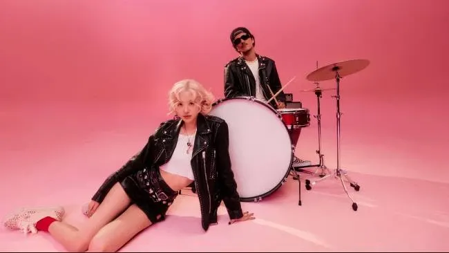 Lagu “APT” Rosé dan Bruno Mars Raih Triple Platinum di Inggris, Jadi yang Tercepat dalam Sejarah K-pop