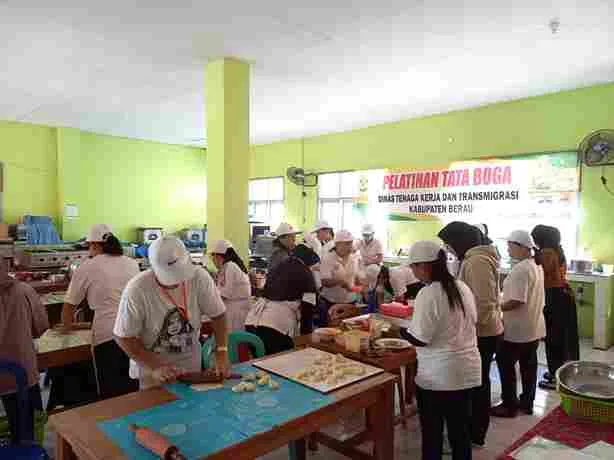 Disnakertrans Berau Gelar Pelatihan Tata Boga untuk Dorong Wirausaha Baru