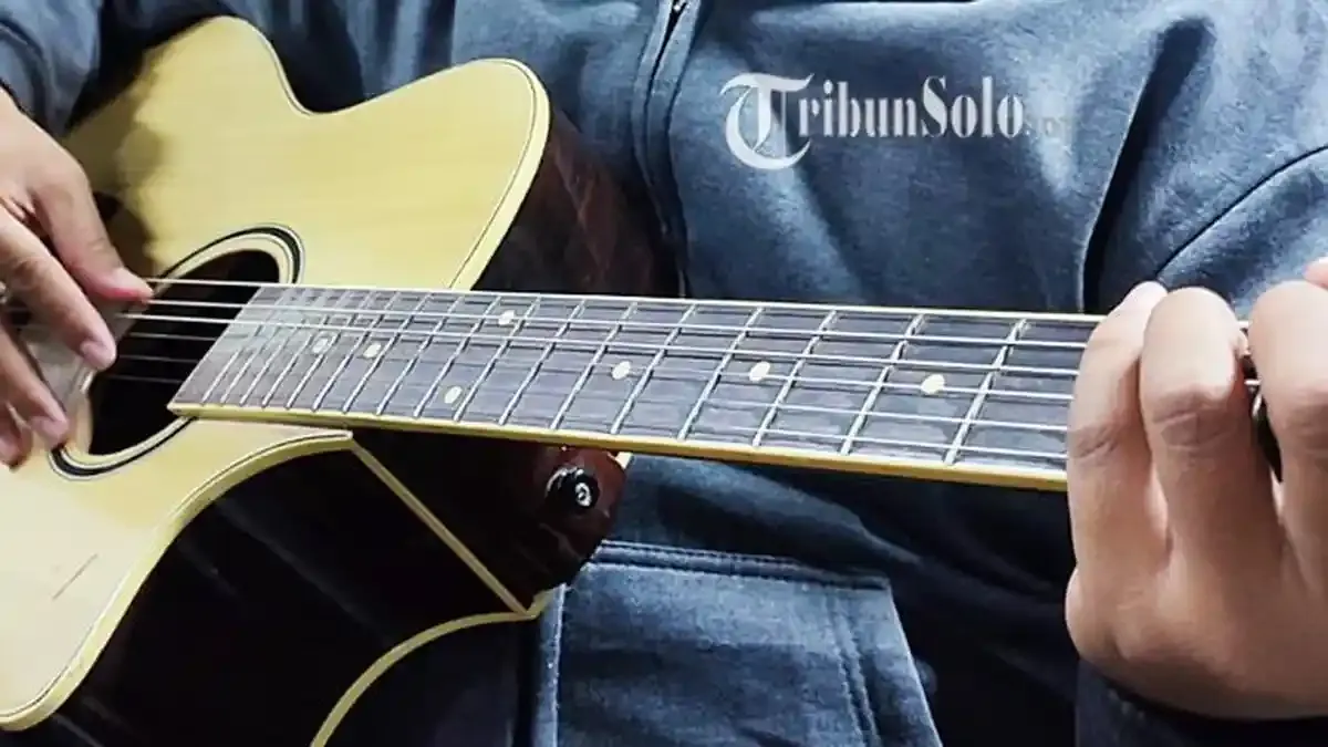 Lirik dan Chord Gitar Lagu "Adu Rayu" Kolaborasi Yovie Widianto, Tulus, dan Glenn Fredly