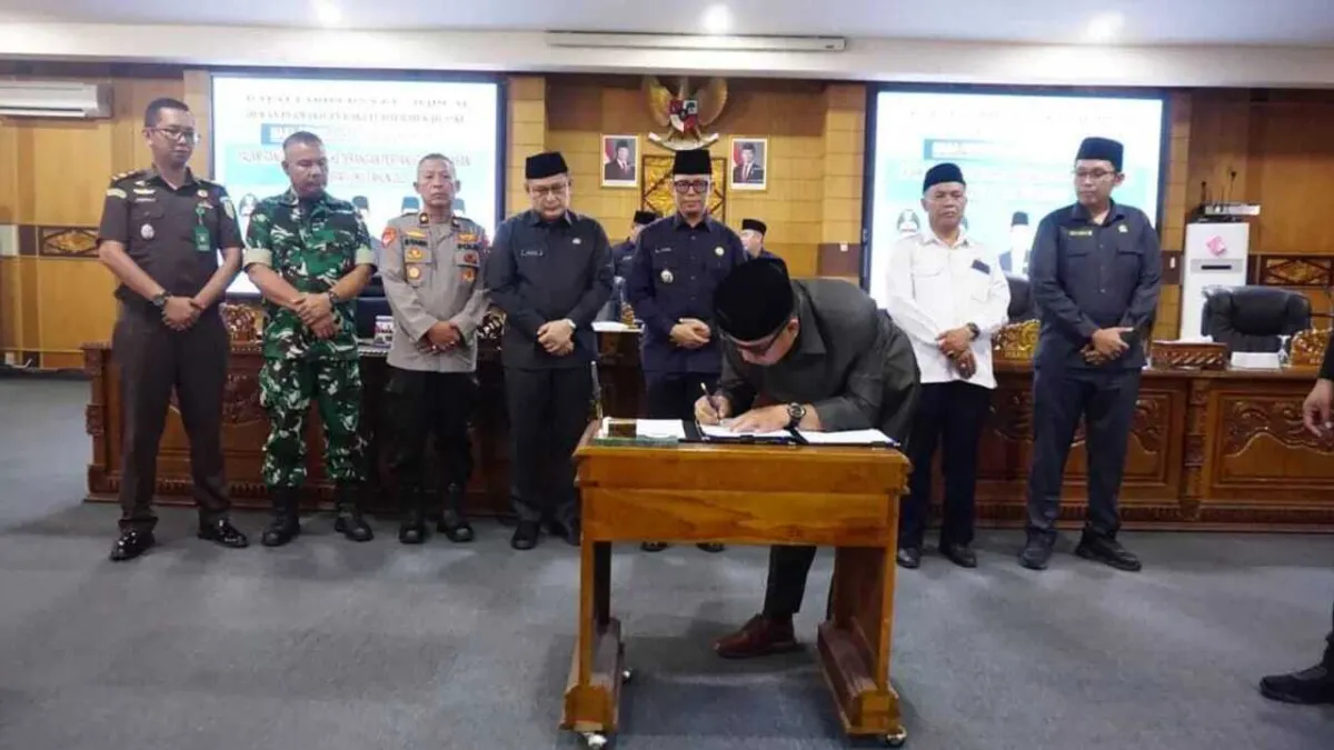 DPRD OKU Mengesahkan Prolegda 2026, Memuat Revisi RTRW hingga Raperda Pesantren