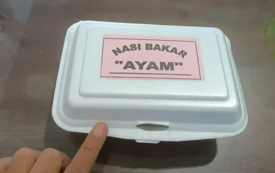 Nasi Bakar Ayam Kian Diminati di Sumenep, Aroma Daun Pisang Jadi Daya Tarik