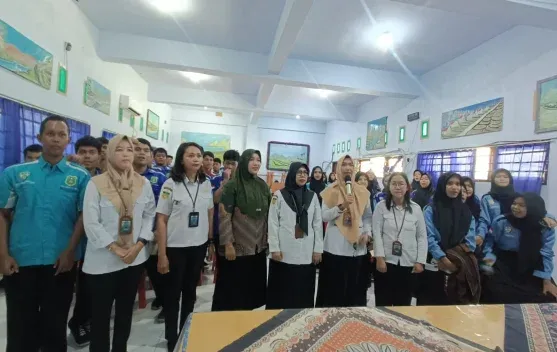 Disnaker Biak Numfor Sosialisasikan Aplikasi SiapKerja kepada Siswa Kelas XII SMKS TIK Yapis
