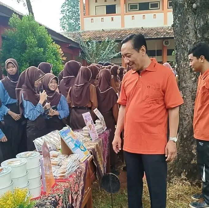Bazar Sehat di SMPN 1 Welahan Jadi Media Belajar Kreativitas, Gizi, dan Kewirausahaan