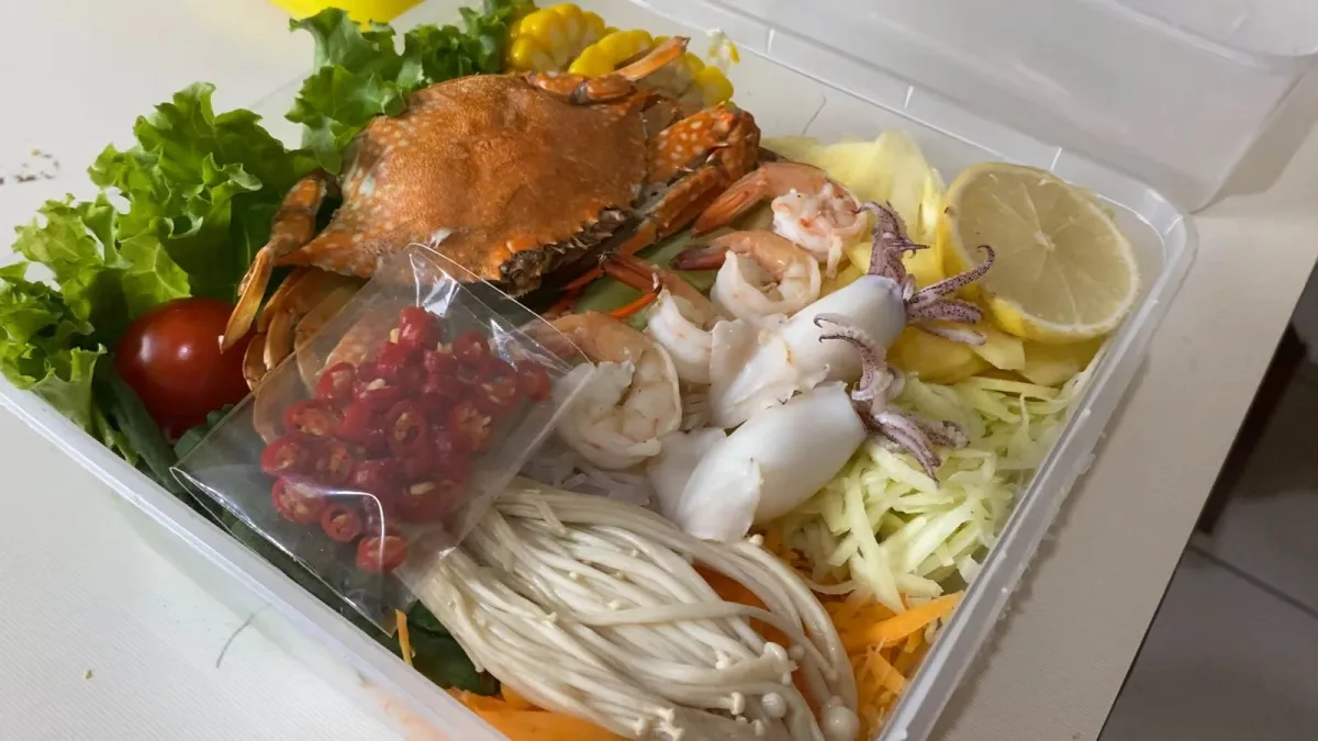 Tota Jual Somtam Khas Thailand di Kudus, Racik Saus Asam-Manis-Pedas