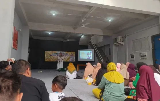 SD Muhammadiyah 7 Surabaya Gelar Parenting Digital, Orang Tua Diingatkan Batasi Gadget Anak