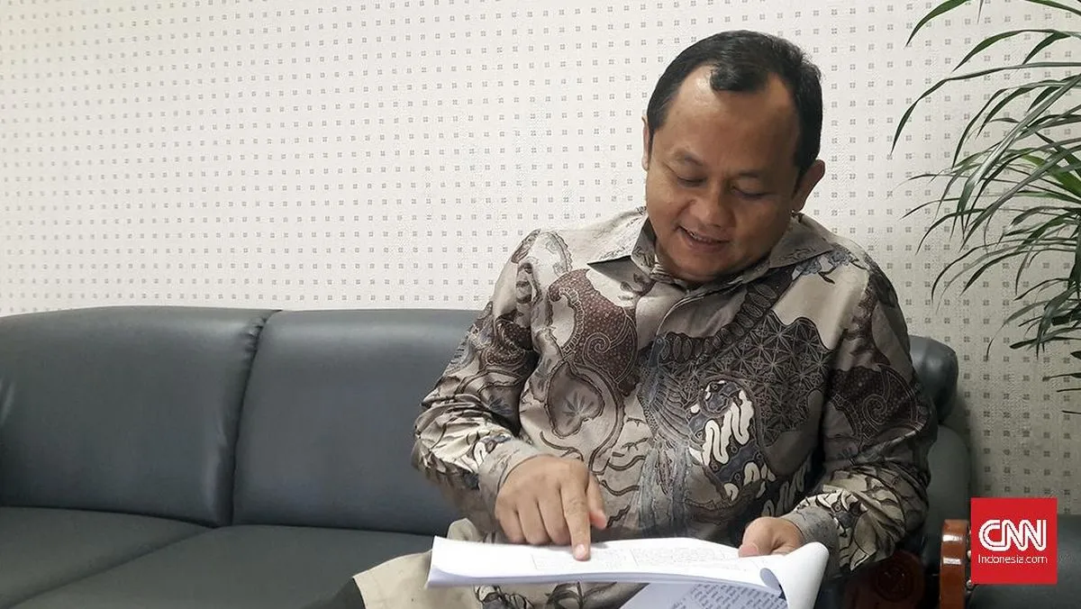 Penyeimbang atau Abu-abu: Sindiran Golkar kepada PDIP dan Pertaruhan Kejelasan Politik di Tengah Gelombang Kritik