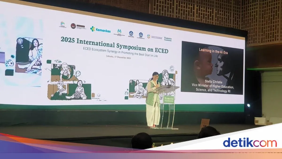 Wamendikti Stella: Memberi Gadget Saat Anak Makan Bukan Kebiasaan yang Tepat