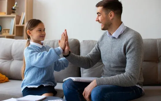 Orang Tua Diminta Dampingi Anak agar Tidak Kecanduan Gadget