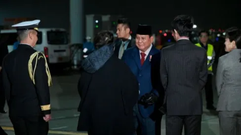 Tiba di Tokyo, Presiden Prabowo Jalani Kunjungan Resmi Perdana ke Jepang