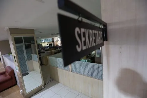 Hari Pertama WFH di Surabaya, ASN Dipantau Lewat Aplikasi Kantorku dan Wajib Absen Tiga Kali