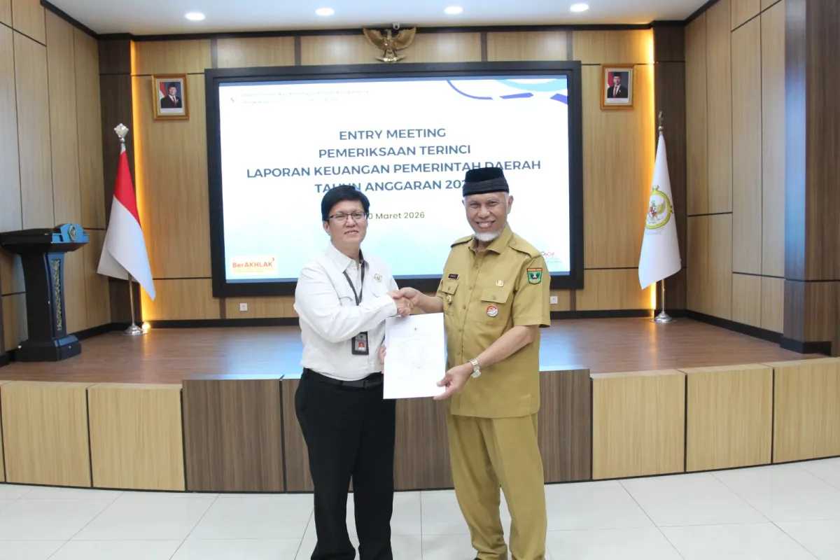 Gubernur Sumbar Serahkan LKPD 2025 ke BPK, Tekankan Transparansi dan Akuntabilitas APBD