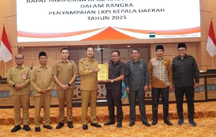 DPRD Lamongan Bahas Perubahan Propemperda 2026 dan Terima Penyampaian LKPJ Bupati 2025