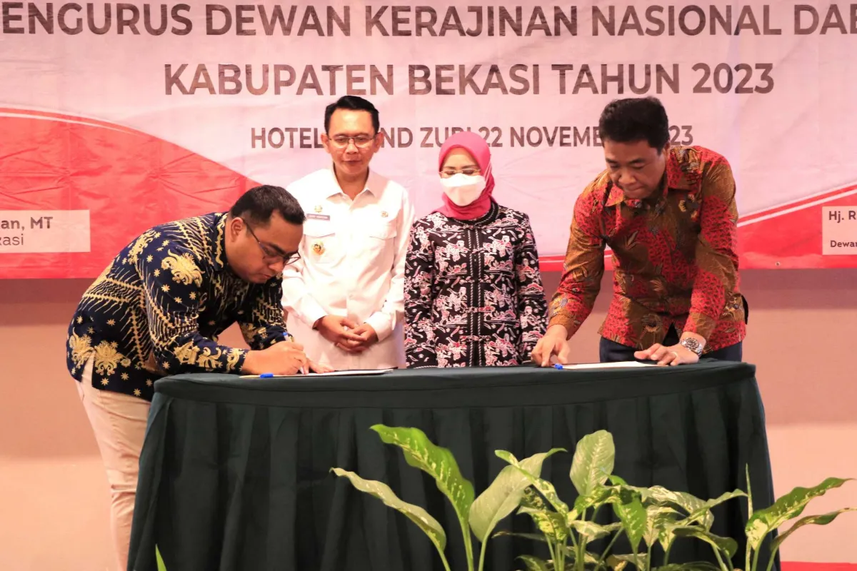 Dekranasda Kabupaten Bekasi Gandeng Aeon Mall Deltamas Tampilkan Kerajinan Lokal dan Kuliner