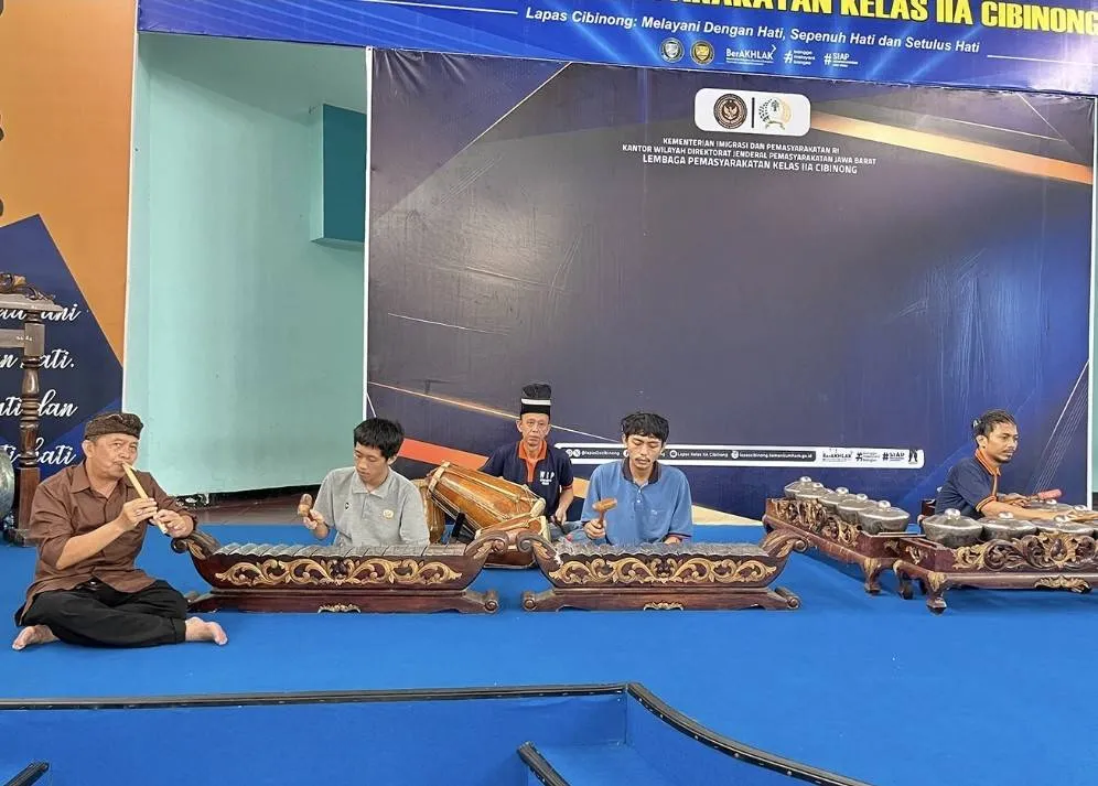 Warga Binaan Lapas Cibinong Ikuti Pelatihan Seni Lengser dan Gamelan Sunda
