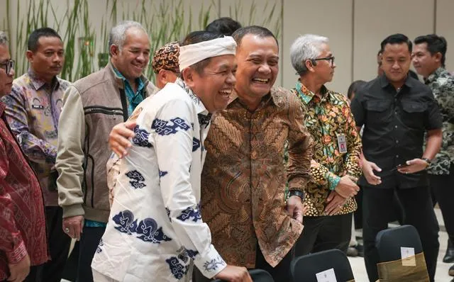 Ahmad Luthfi dan Dedi Mulyadi Berbincang Hangat di Agenda Pemeriksaan LKPD 2025 BPK RI