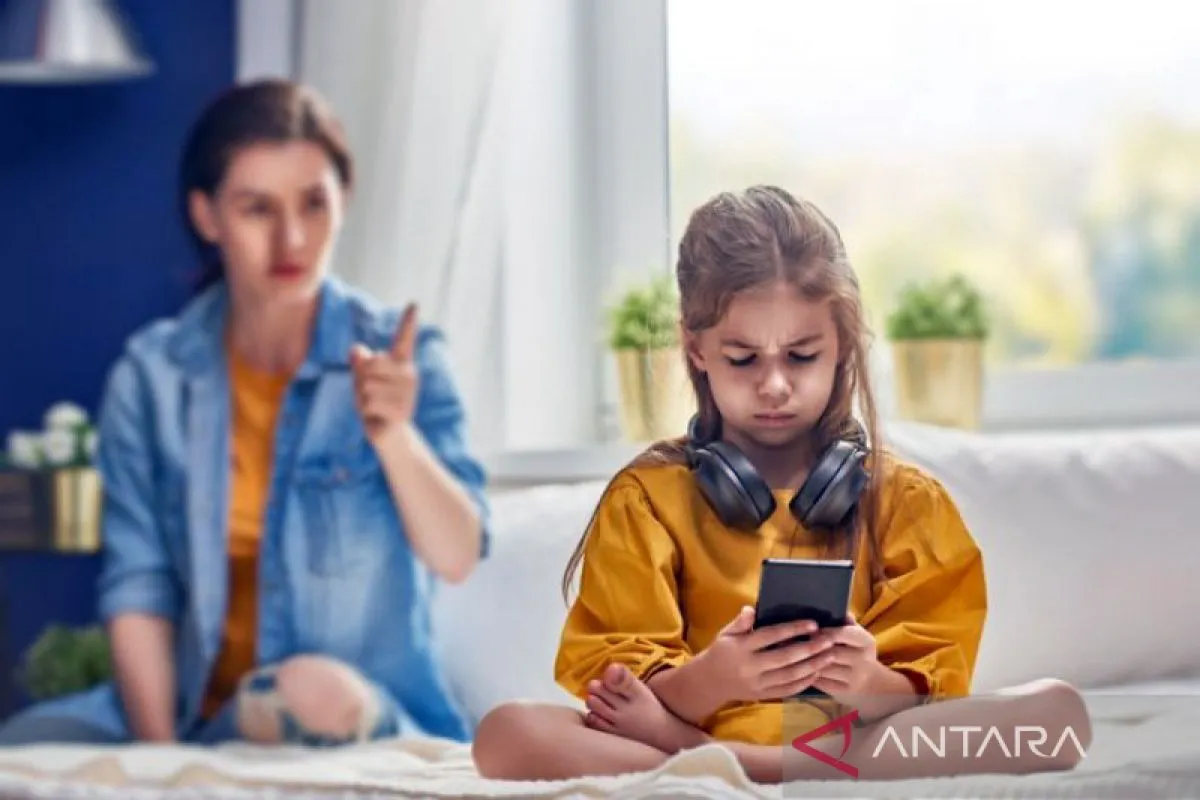 Psikolog Ingatkan Tanda-Tanda Anak Berisiko Adiksi Gawai dan Pentingnya Pendampingan Orang Tua