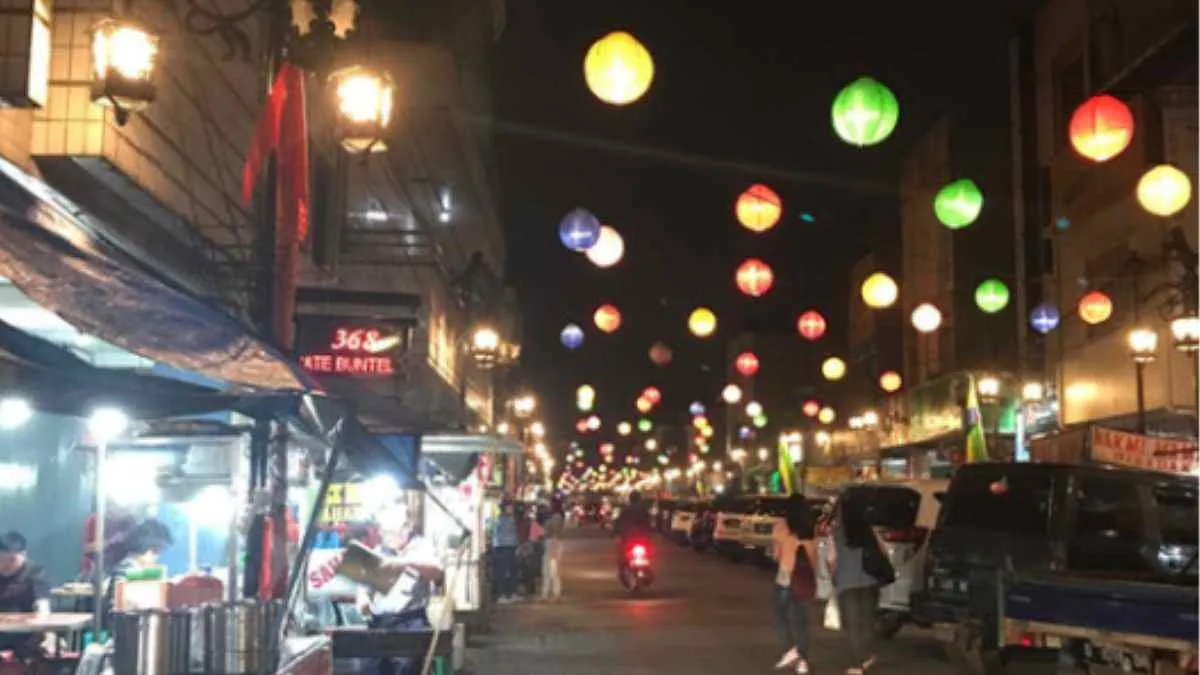 Lima Spot Street Food Malam yang Viral di Bandung pada 2026