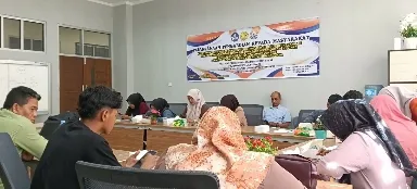 Dosen Jurusan Bisnis PNL Latih UMKM Kuliner Meunasah Mesjid Optimalkan Literasi Keuangan Digital dan Pemasaran Media Sosial