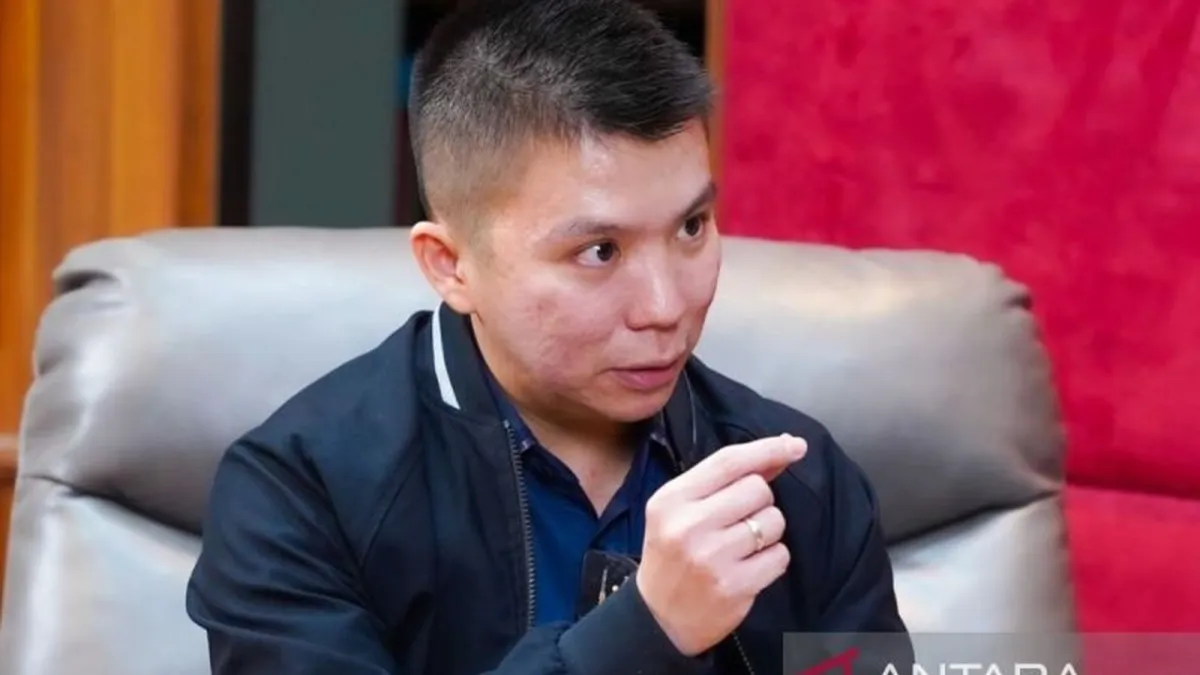 Pakar Nilai Gaya Komunikasi Seskab Teddy Indra Wijaya Adaptif dan Responsif di Era Digital