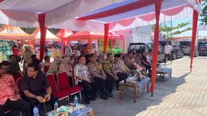 Festival Piaman Barayo Resmi Dibuka di Pantai Gandoriah Pariaman, Wakapolres Hadir di Pembukaan