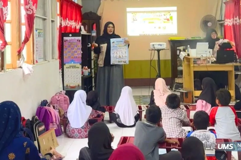 Mahasiswa UMS Beri Edukasi PHBS dan Gizi Seimbang untuk Anak Diaspora Indonesia di Malaysia