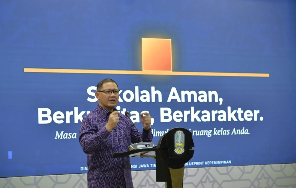 Dindik Jatim Terapkan Pengendalian Penggunaan Gadget di SMA/SMK/SLB Mulai April 2026