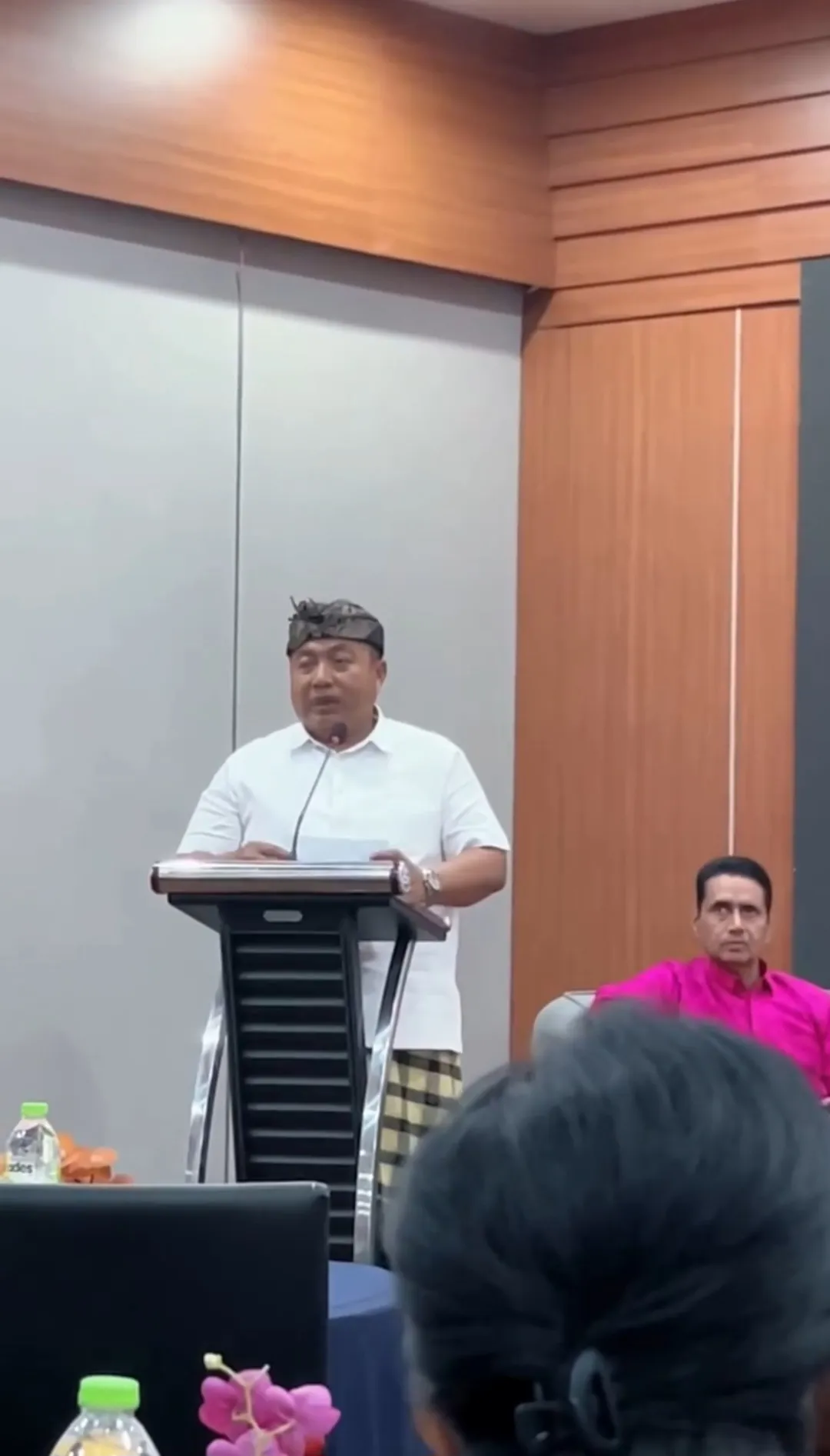 I Nyoman Parta Soroti Pentingnya Transparansi dan Pengendalian Tata Ruang Bali dalam Diskusi di Universitas Warmadewa