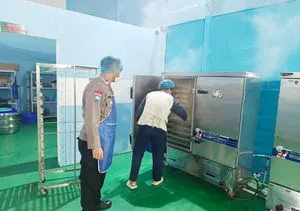 Polisi Kawal Distribusi Makan Bergizi Gratis di Ciptagumati, Sasar Siswa SD hingga PAUD