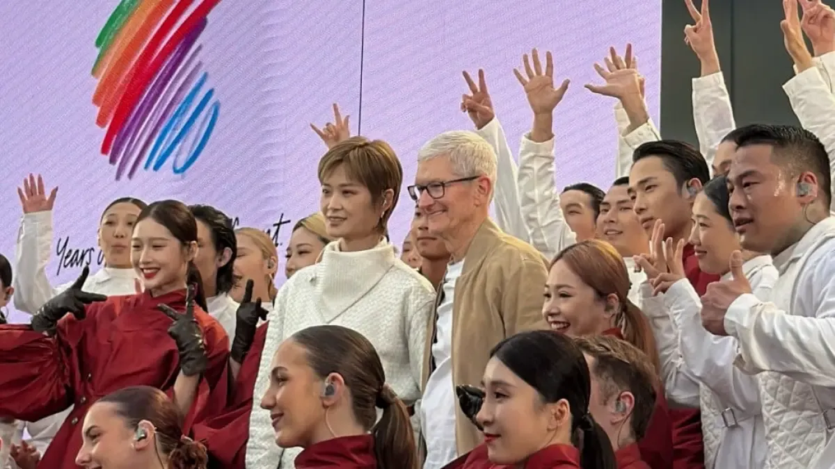 Tim Cook Kunjungi Tiongkok, Apple Tegaskan Peran Sentral Rantai Pasok dan Pasar Greater China