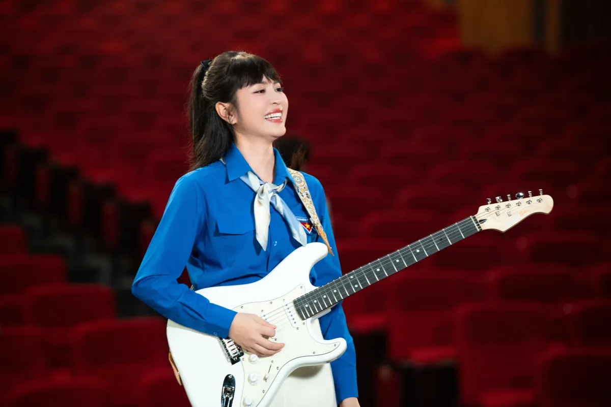 Nguyen Duyen Quynh Rilis "Pemuda Vietnam", Upaya Menghidupkan Kembali Lagu Bertema Anak Muda dengan Sentuhan Emosional