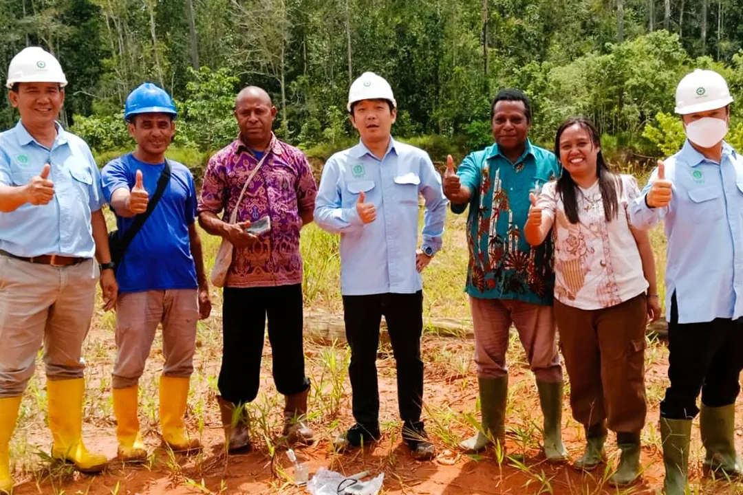 PT Berkat Cipta Abadi Libatkan Warga Ulilin dalam Pemantauan Kualitas Air Sungai di Merauke