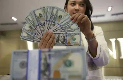Dolar AS Menguat di Pasar Global, Daya Tarik Emas Tertekan