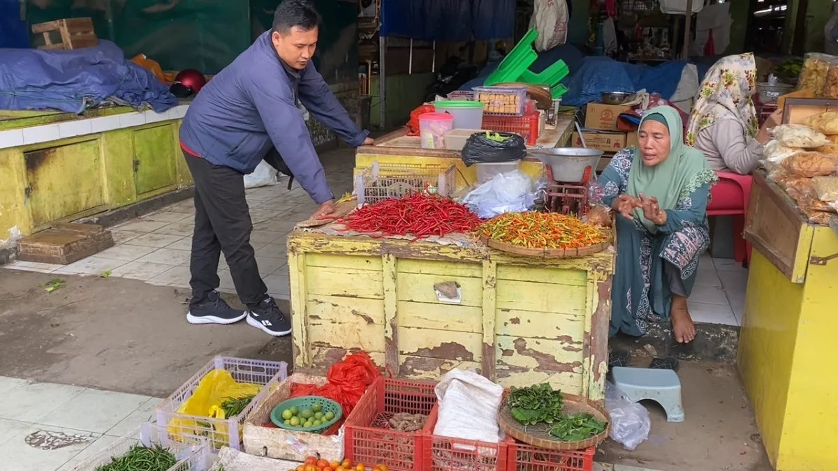 Harga Cabai Rawit dan Tomat di Pasar Tradisional Tuban Melonjak, Pedagang Sebut Faktor Cuaca