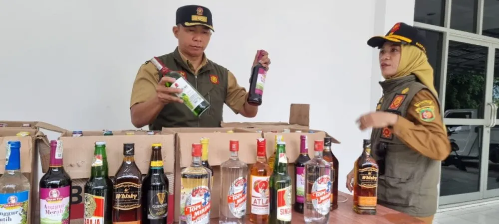 Satpol PP Samarinda Ungkap Modus Penjualan Miras Ilegal Lewat Aplikasi Ojek Online