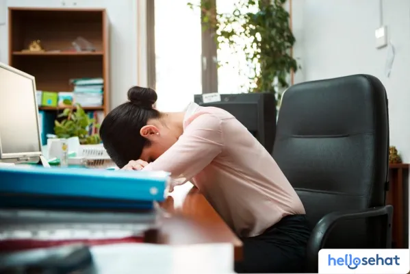 7 Cara Mengatasi Ngantuk Saat Puasa, dari Jalan Kaki hingga Atur Tidur Malam