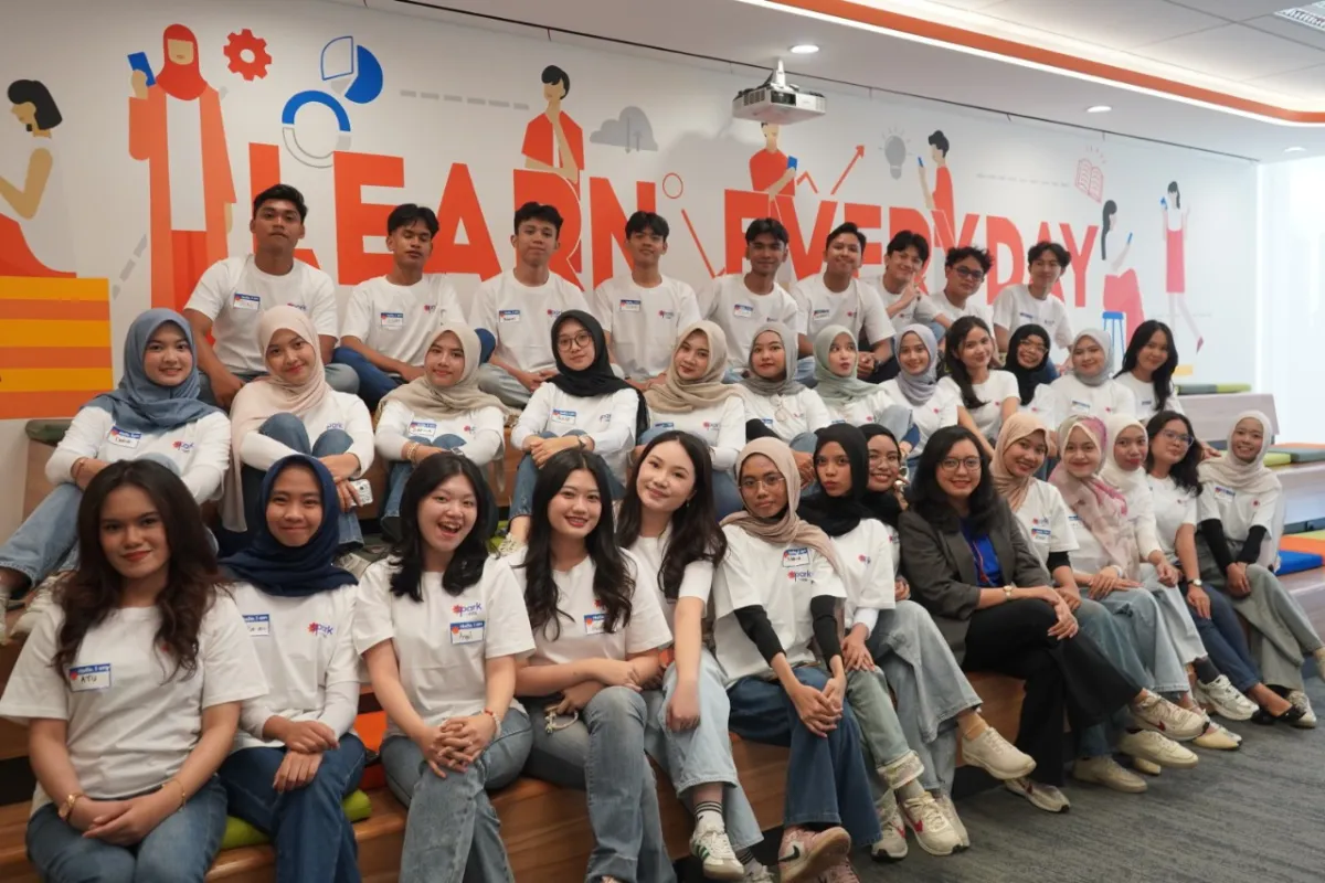 ShopeePay dan SeaBank Tutup Program SPARK, Apresiasi 36 Mahasiswa di Awarding Night