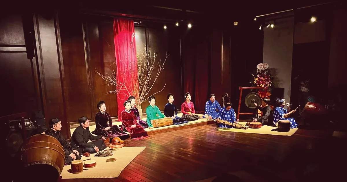 Dong Kinh Ancient Music Hidupkan Musik Tradisional Vietnam dalam Pertunjukan Intim di Kota Tua Hanoi