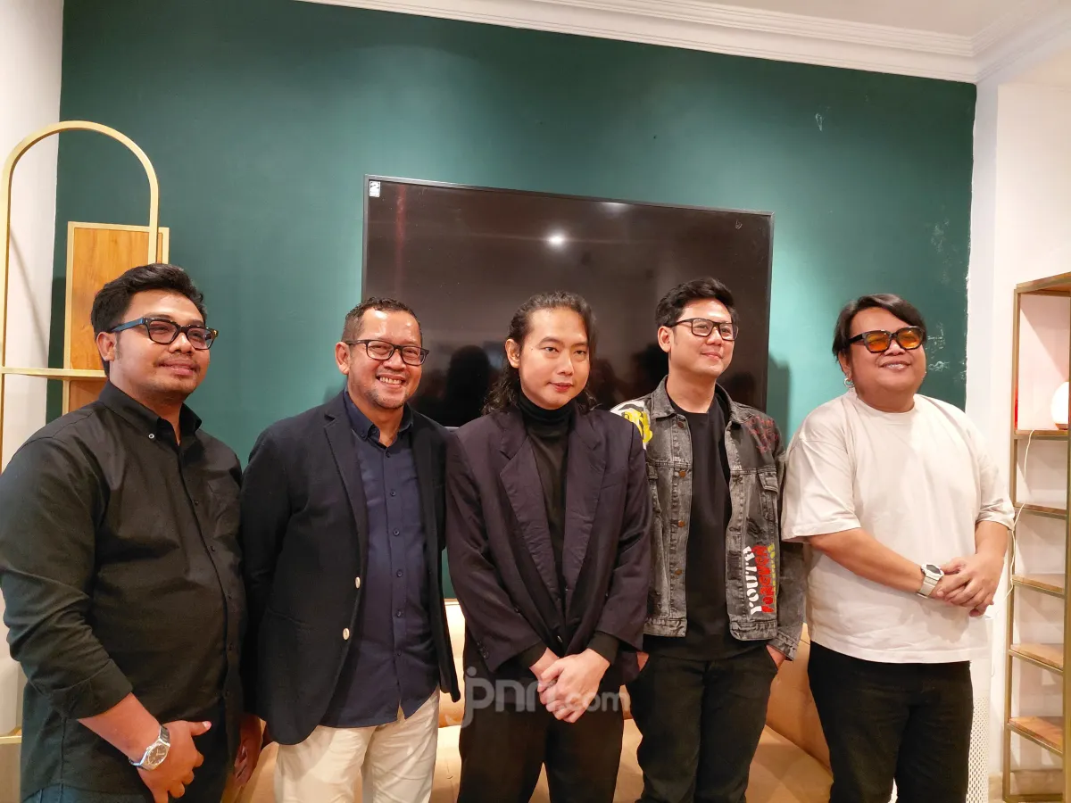 Ibnu Wildan Siapkan Album Debut Bertajuk Perayaan Patah Hati