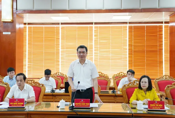 Lang Son dan EVN Bahas Investasi Infrastruktur Listrik serta Sinkronisasi dengan Rencana Tata Ruang