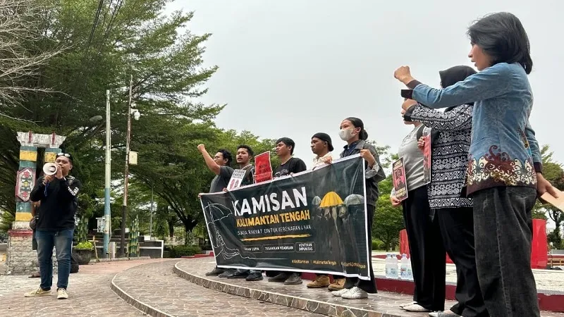 Aksi Kamisan Kalteng ke-94 Desak Transparansi Kasus Penyiraman Air Keras terhadap Andri Yunus, Soroti Intimidasi