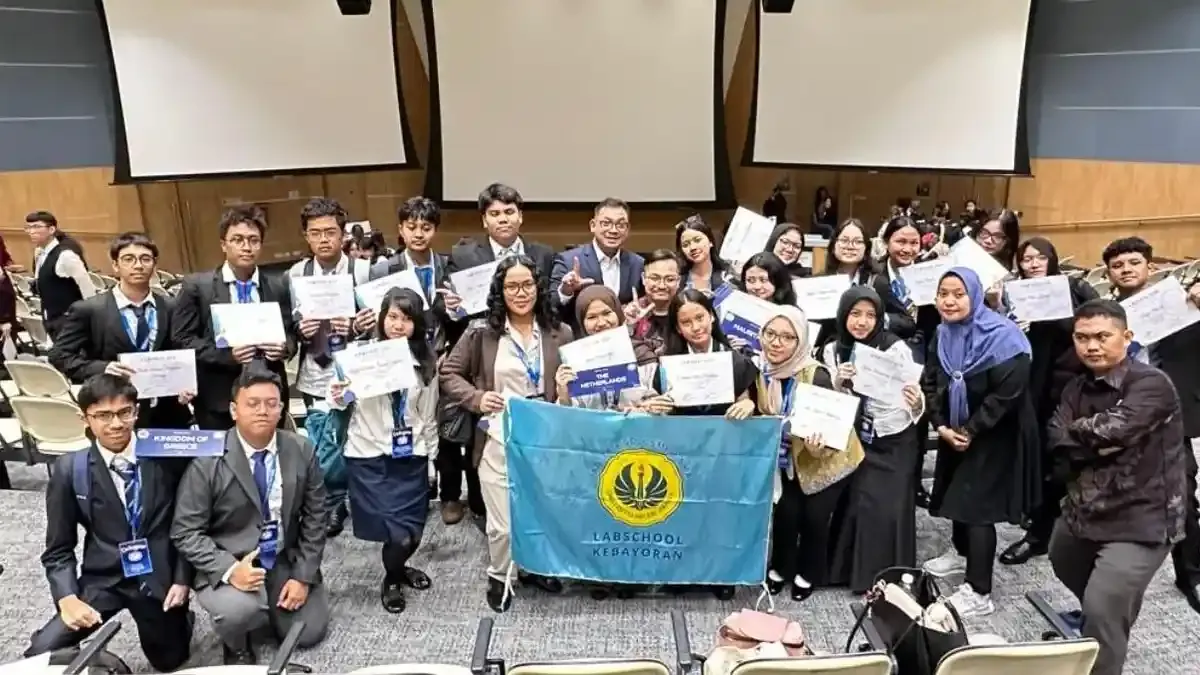 Siswa SMA Labschool Kebayoran Raih Penghargaan di NTU Model United Nations 2026 Singapura