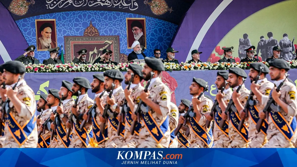 Kabar Dunia Sepekan: IRGC Disebut Dalangi Pemilihan Mojtaba Khamenei hingga AS Bombardir Pulau Kharg
