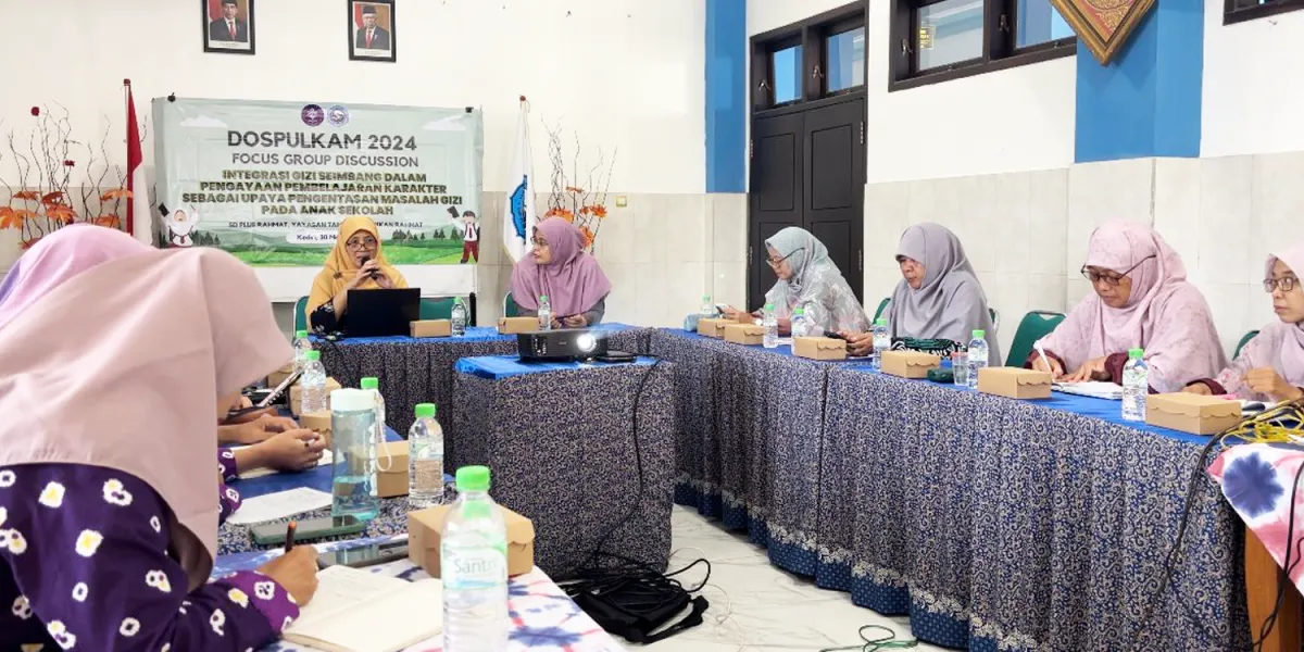 Tim Dosen Pulang Kampung IPB Susun Modul P5 untuk Integrasi Gizi Seimbang di SD Plus Rahmat Kediri