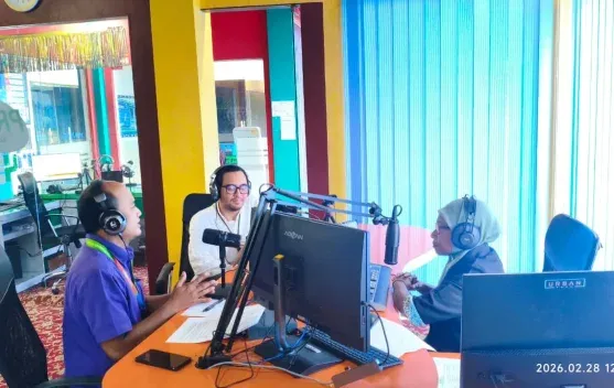 Dialog KURMA RRI Manokwari Bahas Literasi Keuangan Syariah untuk Generasi Muda