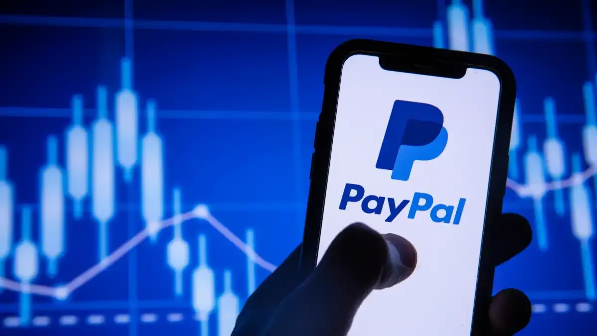 Stripe Dikabarkan Pertimbangkan Akuisisi PayPal di Tengah Tekanan Bisnis
